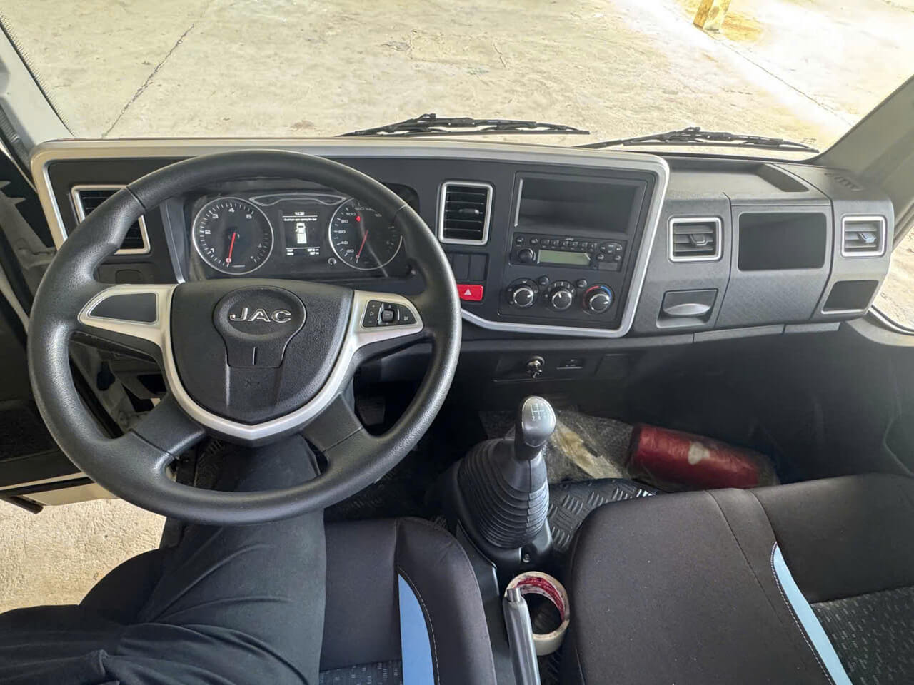 noi that xe tai jac h200 e5 1.9 tan cabin 3 cho