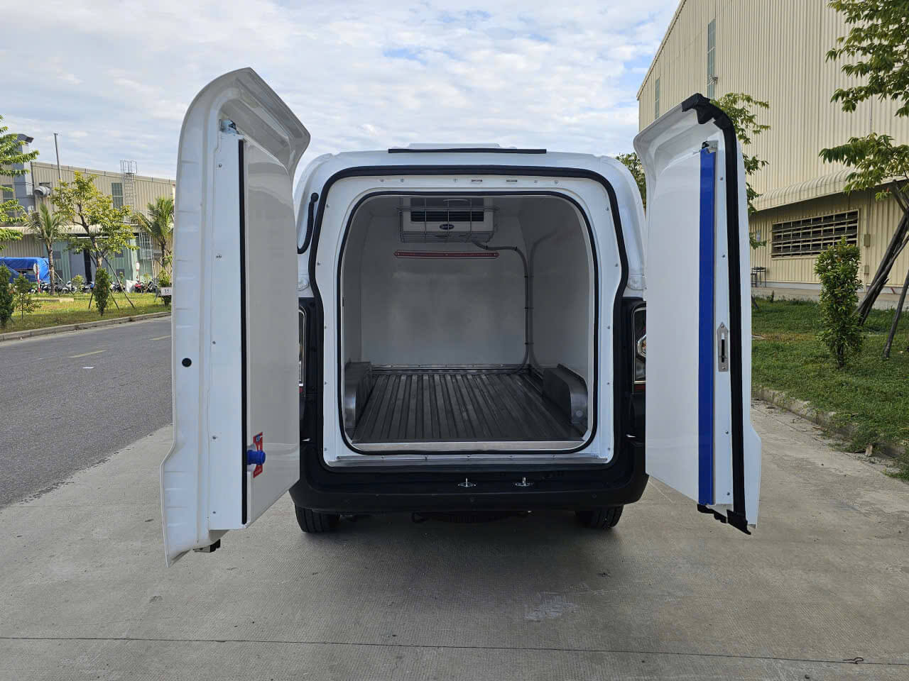 Kim Long GK48 EV thùng đông lạnh Kim Long GK48 EV thùng đông lạnh